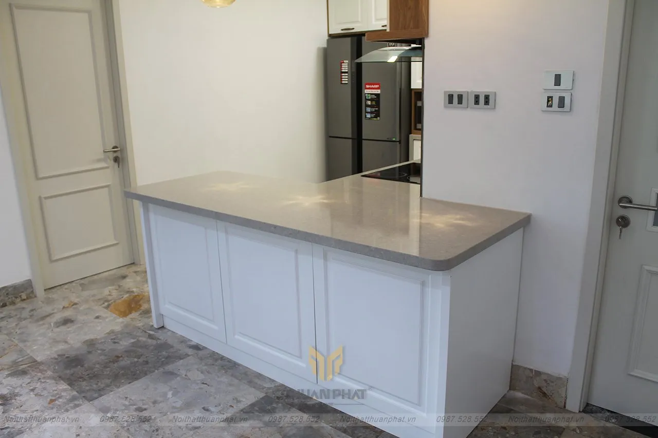 Mẫu tủ bếp nhựa cánh laminate